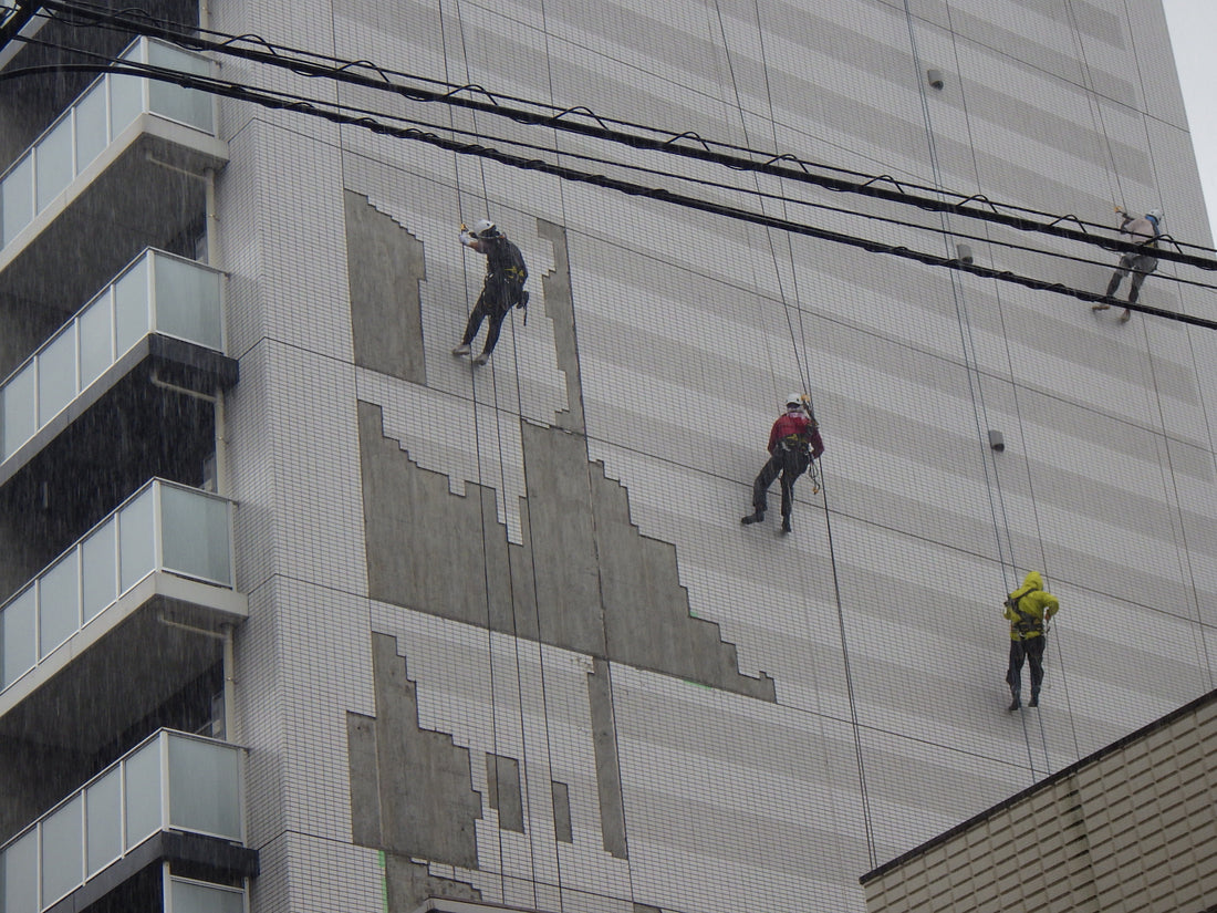 外壁剥落案件　ロープアクセス打診　緊急特定建築物調査12条点検　IN　東京都
